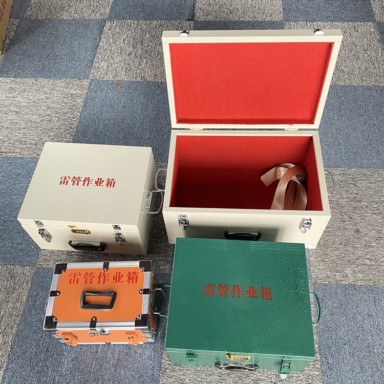 龙湾爆破工程作业箱如何选择？玻璃钢与传统材质的全面对比